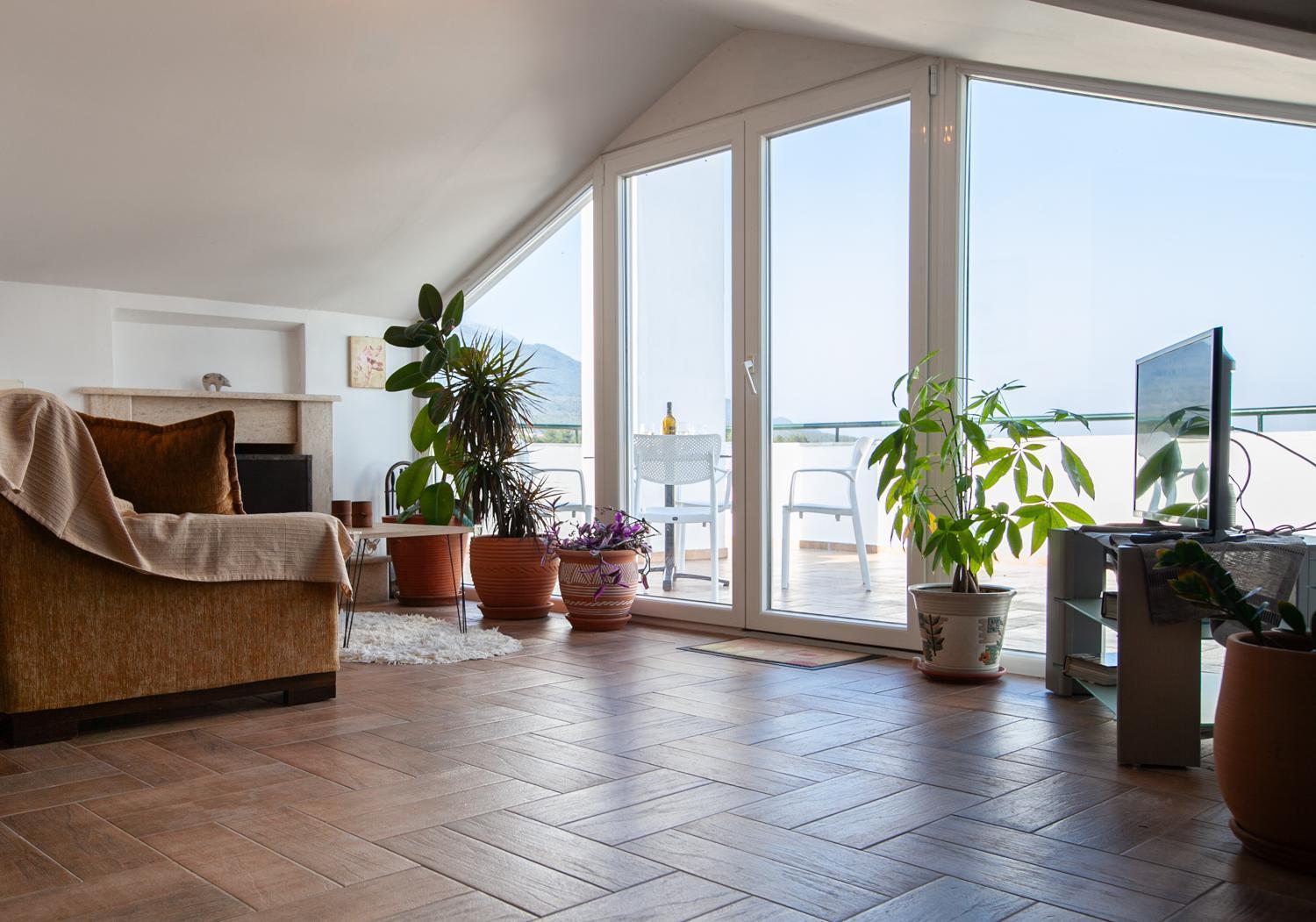 Rodon Apartment With Great View, Sauna And Jacuzzi 리토코론 외부 사진
