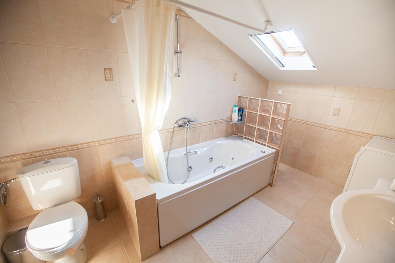 Rodon Apartment With Great View, Sauna And Jacuzzi 리토코론 외부 사진