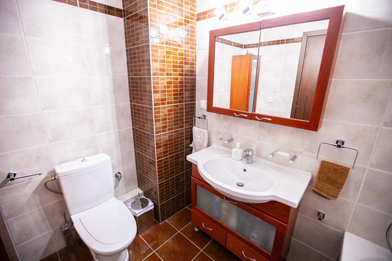 Rodon Apartment With Great View, Sauna And Jacuzzi 리토코론 외부 사진